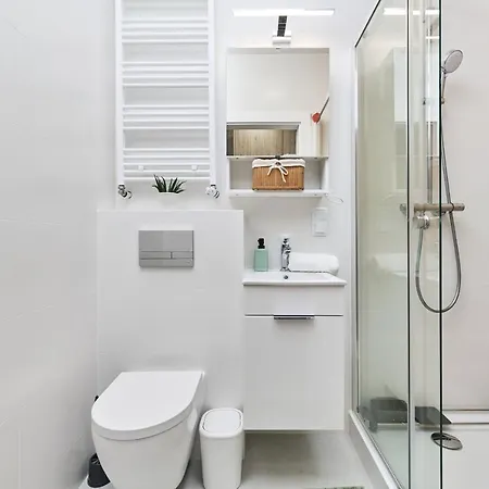 Business Studio Magnolia Wsb By Renters * Wroclaw